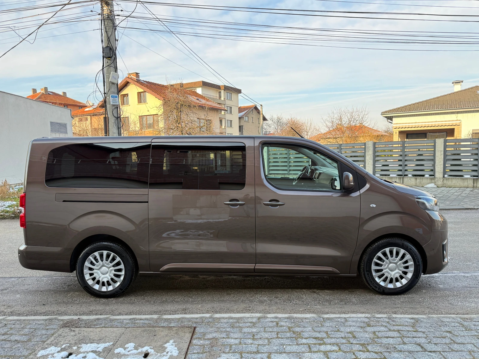 Toyota Proace VERSO-2.0HDI-8м-ШВЕЙЦАРИЯ-TOP - изображение 4