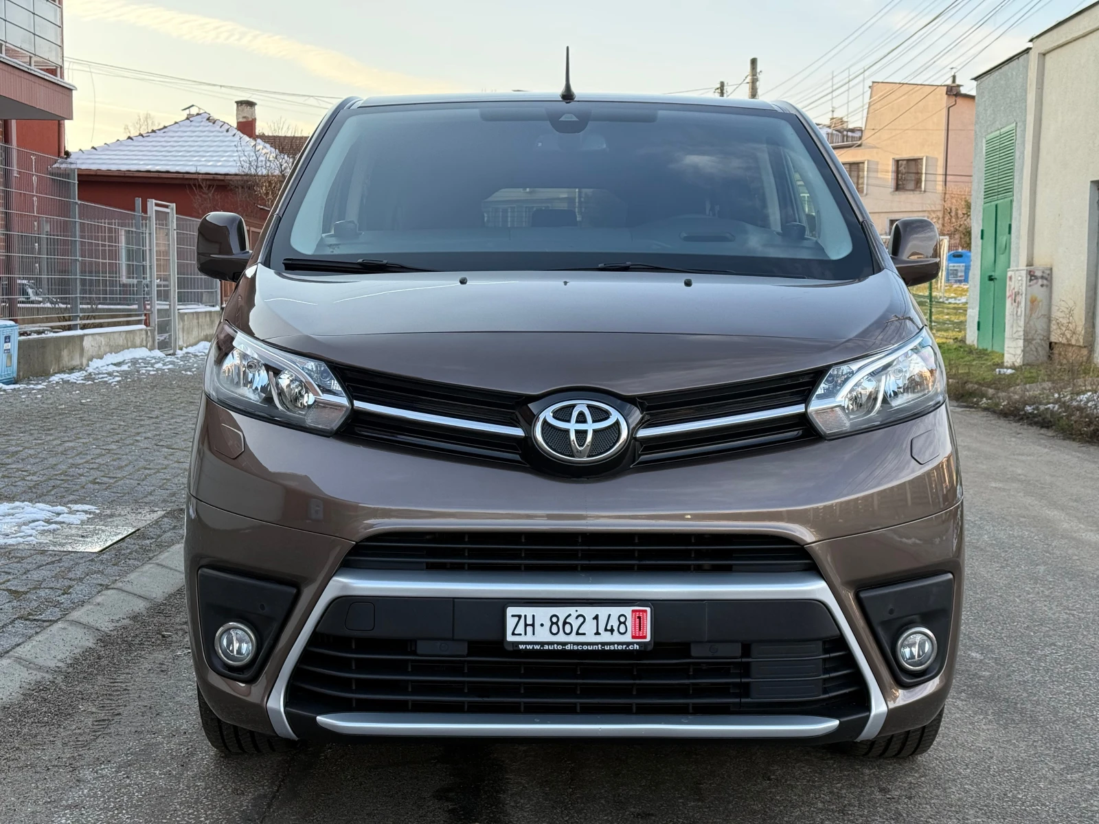 Toyota Proace VERSO-2.0HDI-8м-ШВЕЙЦАРИЯ-TOP - изображение 2