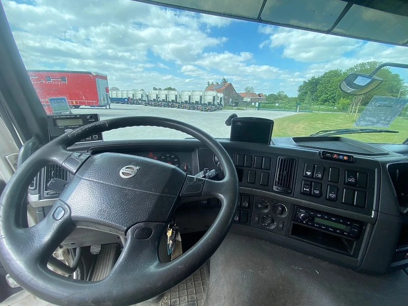 Volvo Fm 340 + Vanhool (Хладилно), снимка 11 - Камиони - 50670146