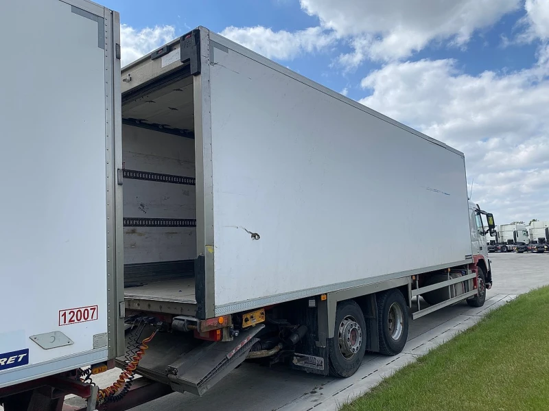 Volvo Fm 340 + Vanhool (Хладилно), снимка 6 - Камиони - 50670146
