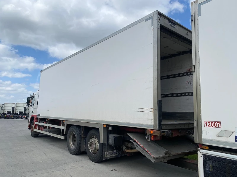 Volvo Fm 340 + Vanhool (Хладилно), снимка 5 - Камиони - 50670146