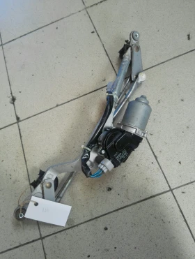 Моторче предни чистачки Тойота Аурис 1.6Б