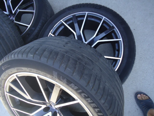 Гуми с джанти Michelin 295/40R22, снимка 4 - Гуми и джанти - 51579046