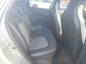 Renault Zoe Intense 52kWh r135, снимка 9