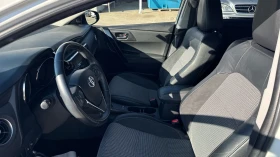 Toyota Auris 1.8 HSD LUXURY, снимка 8