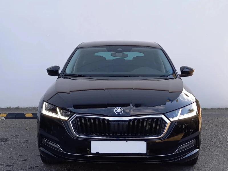 Skoda Octavia 2.0 TDI DSG, снимка 2 - Автомобили и джипове - 48742368