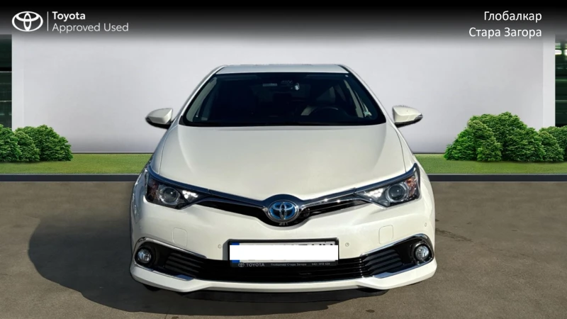 Toyota Auris 1.8 HSD LUXURY, снимка 2 - Автомобили и джипове - 48999629