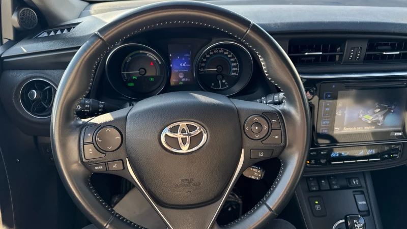 Toyota Auris 1.8 HSD LUXURY, снимка 14 - Автомобили и джипове - 48999629