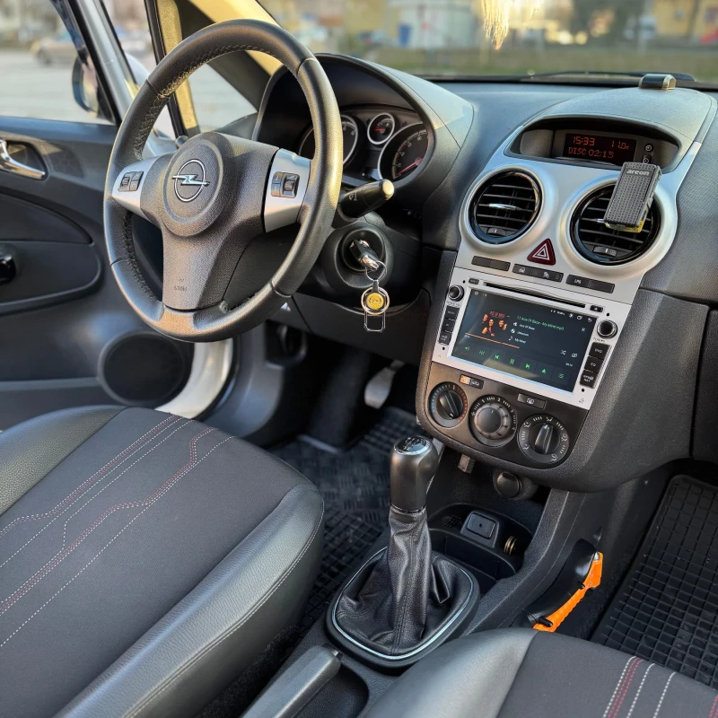 Opel Corsa, снимка 6 - Автомобили и джипове - 52192652