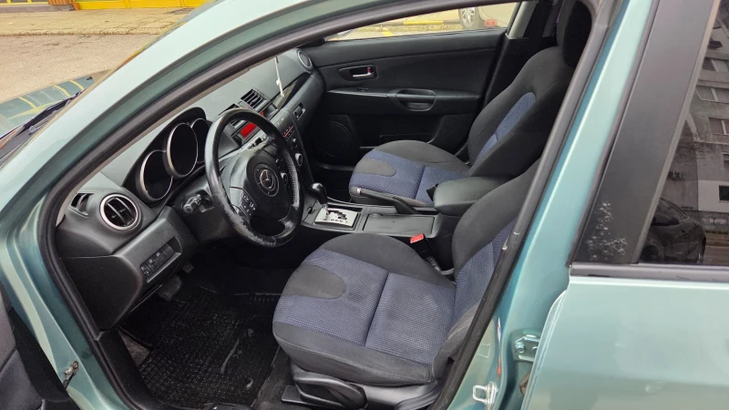 Mazda 3 1.6i, снимка 11 - Автомобили и джипове - 52858960