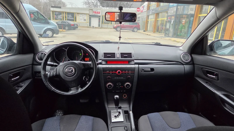 Mazda 3 1.6i, снимка 7 - Автомобили и джипове - 52858960