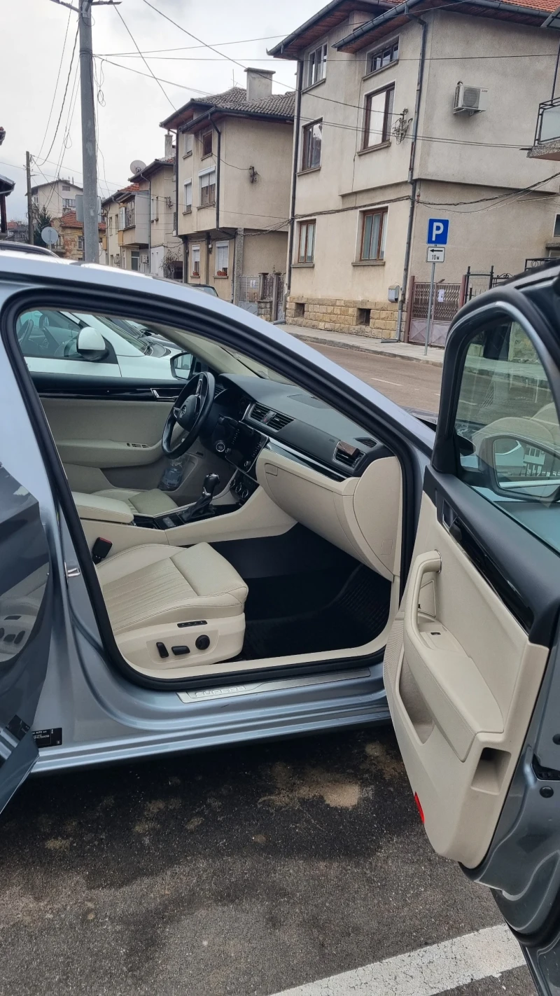 Skoda Superb Laurin&Klement, снимка 5 - Автомобили и джипове - 53012489