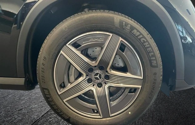 Mercedes-Benz GLC 200 4Matic = AMG Line = Advanced Plus Гаранция - изображение 3