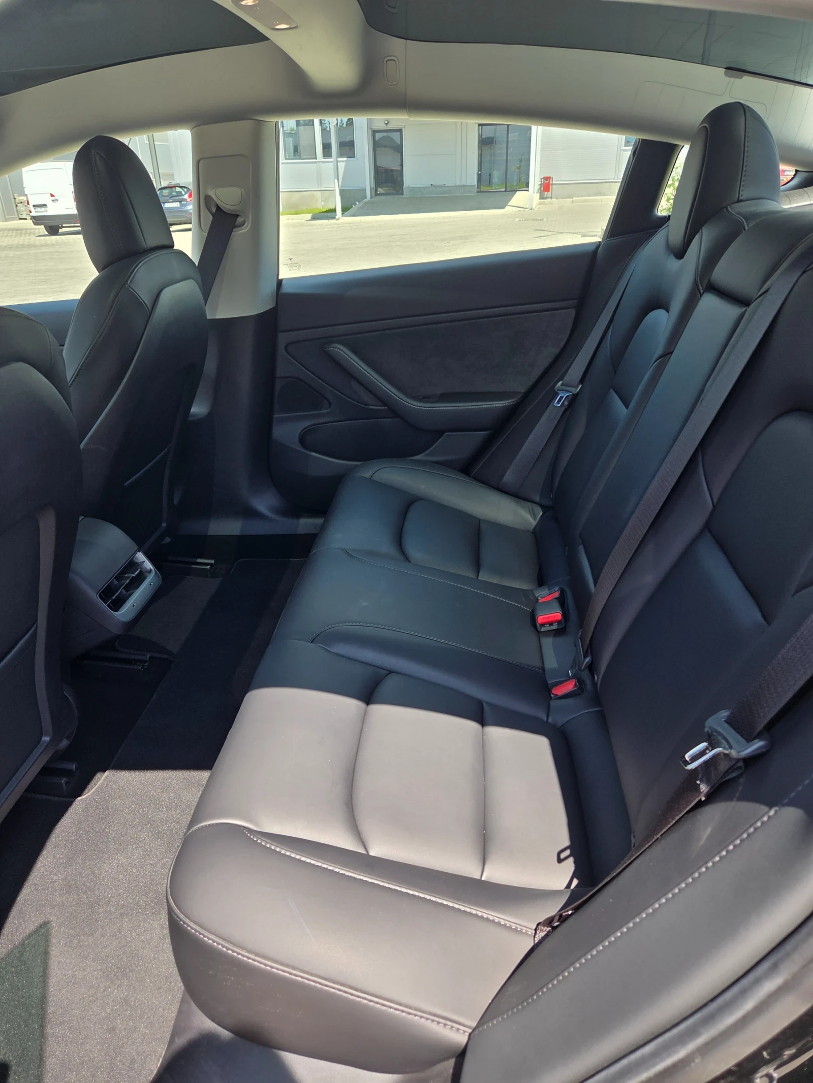 Tesla Model 3 LR AWD Европейска - изображение 7