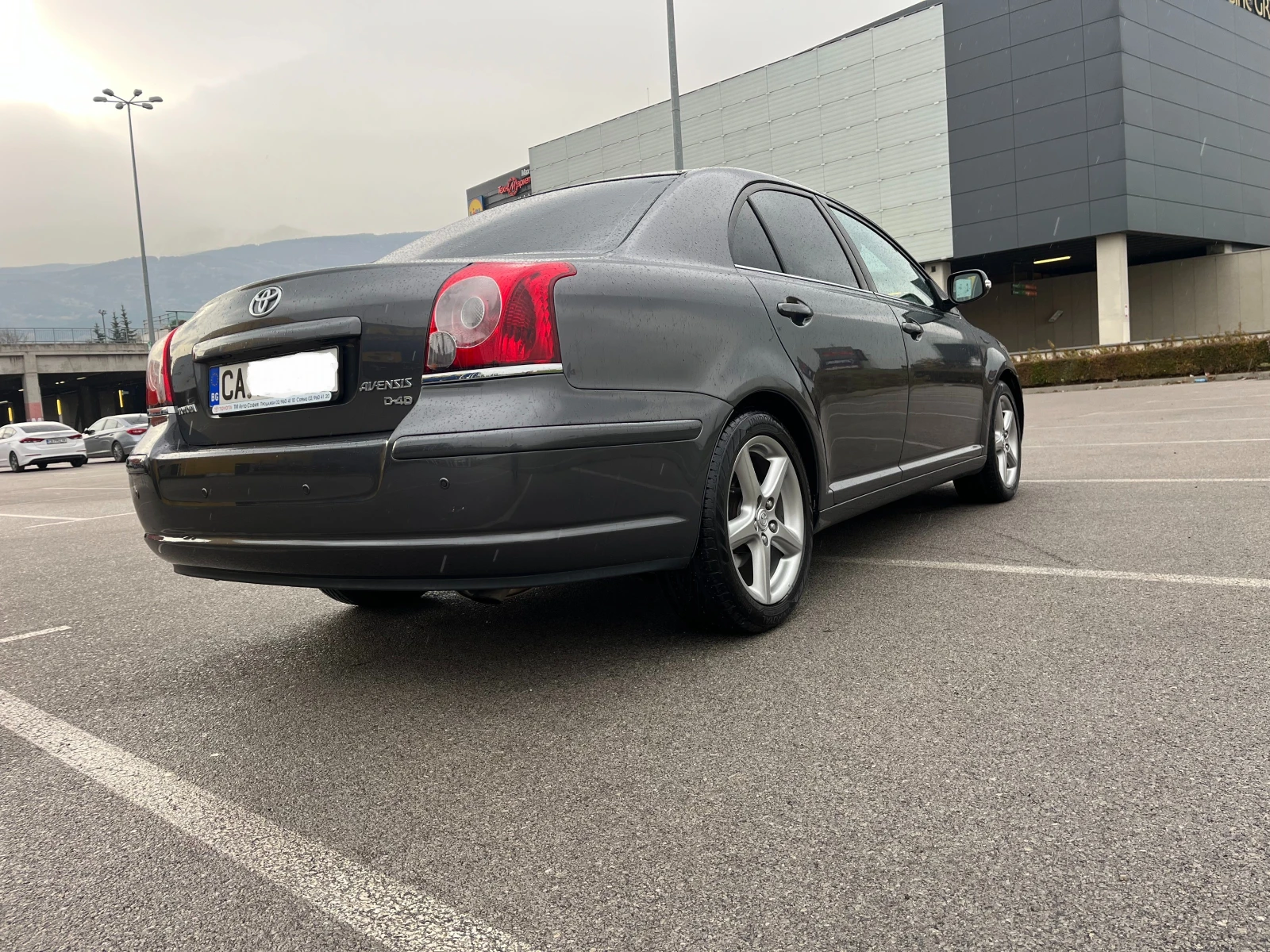Toyota Avensis 2.2D4D 150к.с - изображение 5