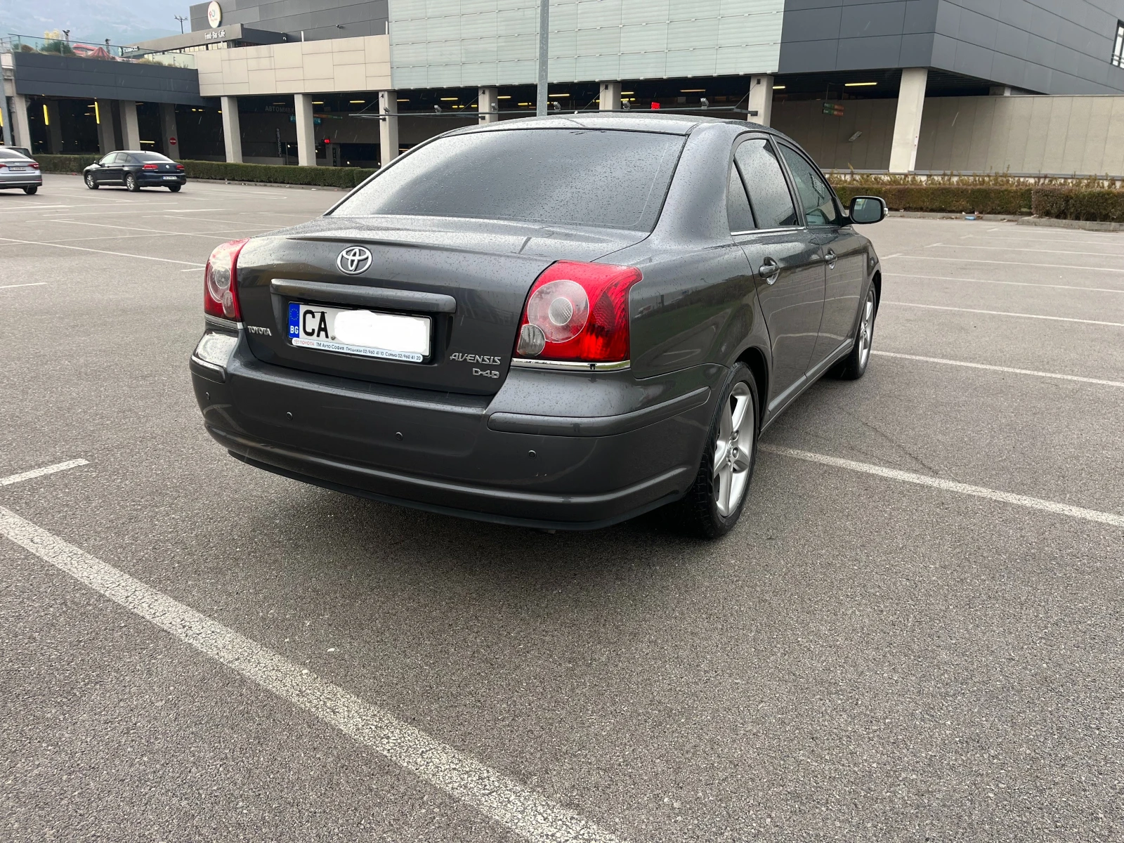 Toyota Avensis 2.2D4D 150к.с - изображение 4