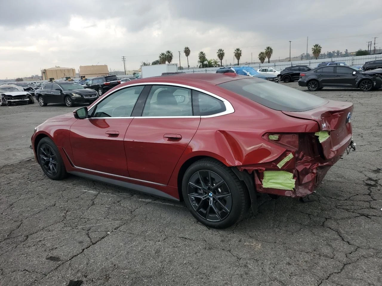 BMW i4 EDRIVE40  - изображение 6