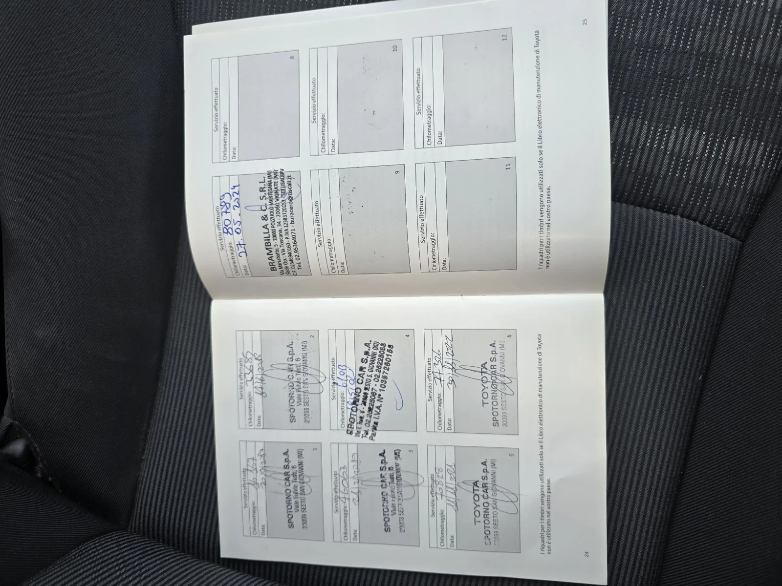 Toyota Yaris 1.0i КАМЕРА, снимка 16 - Автомобили и джипове - 53781953