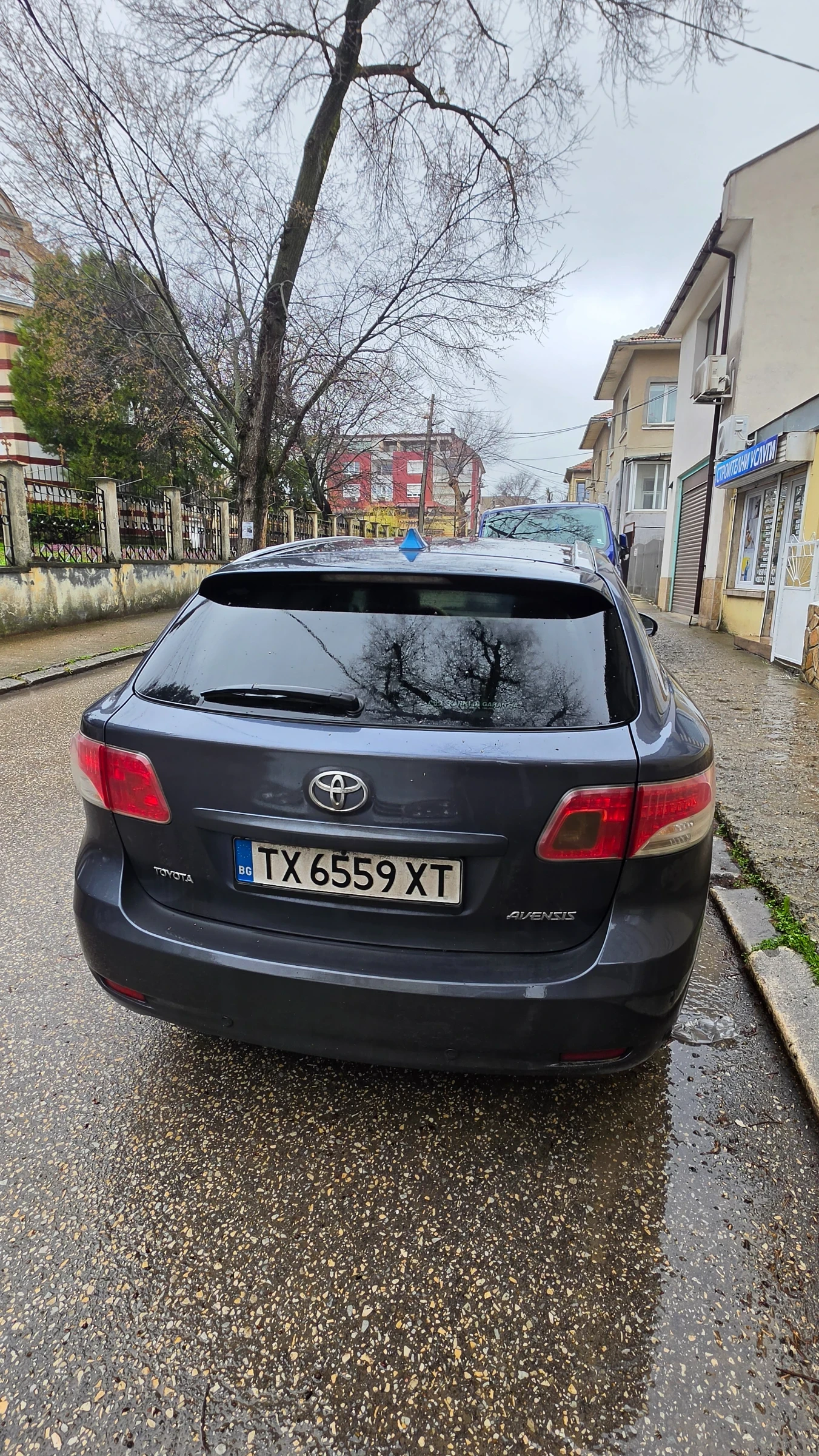 Toyota Avensis 2.2 Dcat, снимка 5 - Автомобили и джипове - 54069946