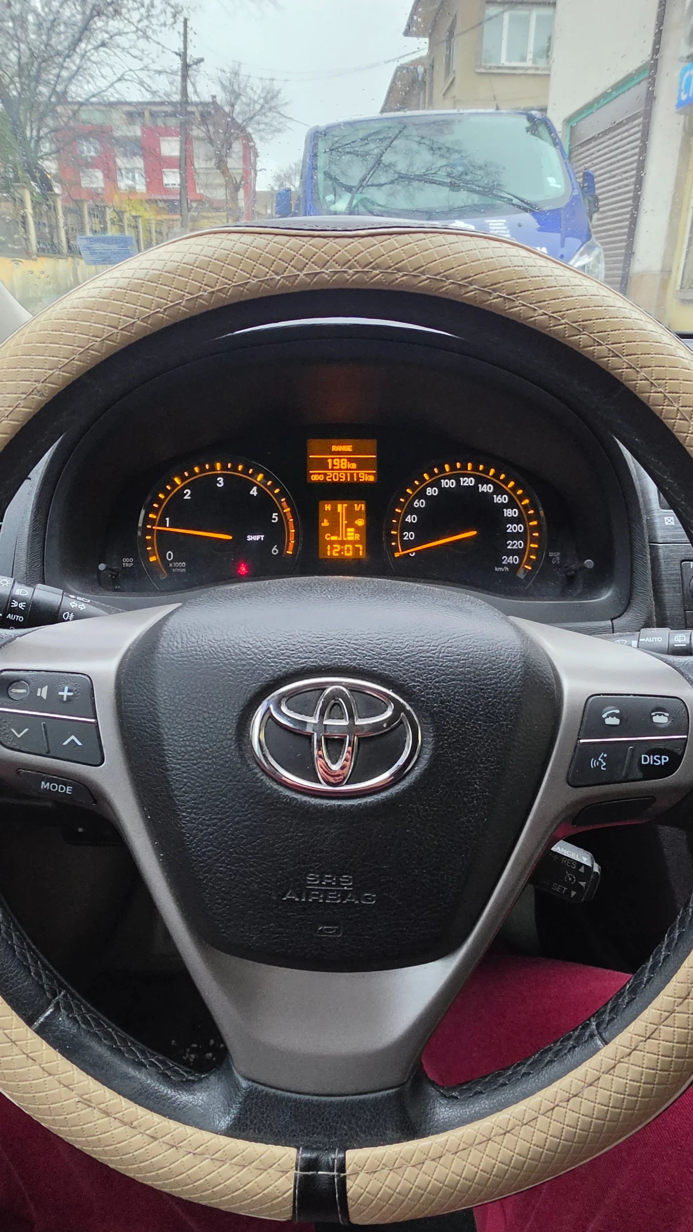 Toyota Avensis 2.2 Dcat, снимка 8 - Автомобили и джипове - 54069946