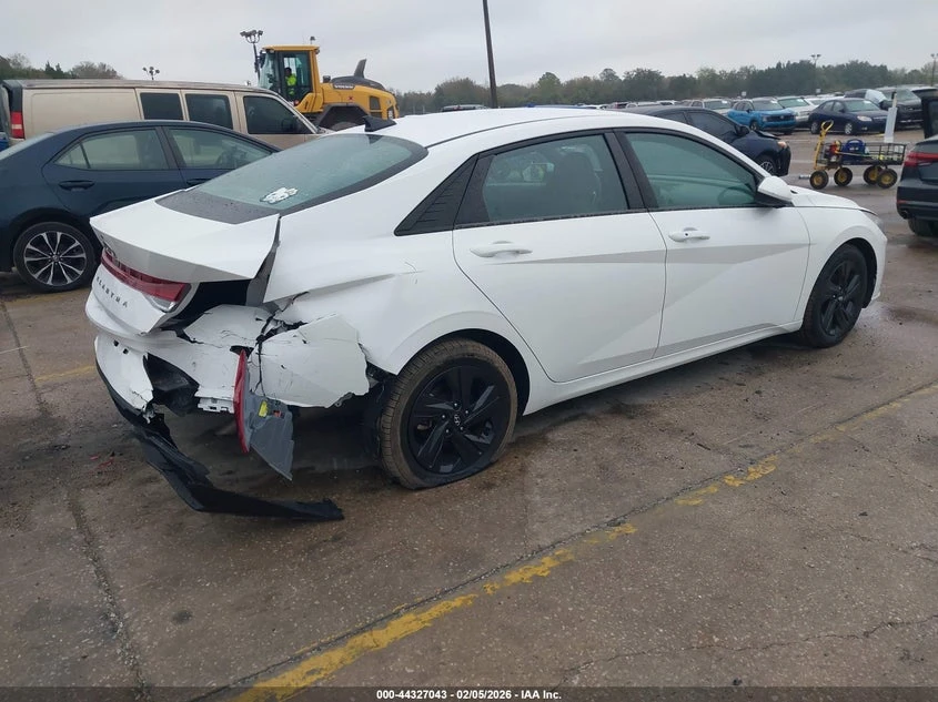 Hyundai Elantra 2.0L I-4 DOHC, VVT, 147HP Front Wheel Drive | Mobile.bg � ����������� 4