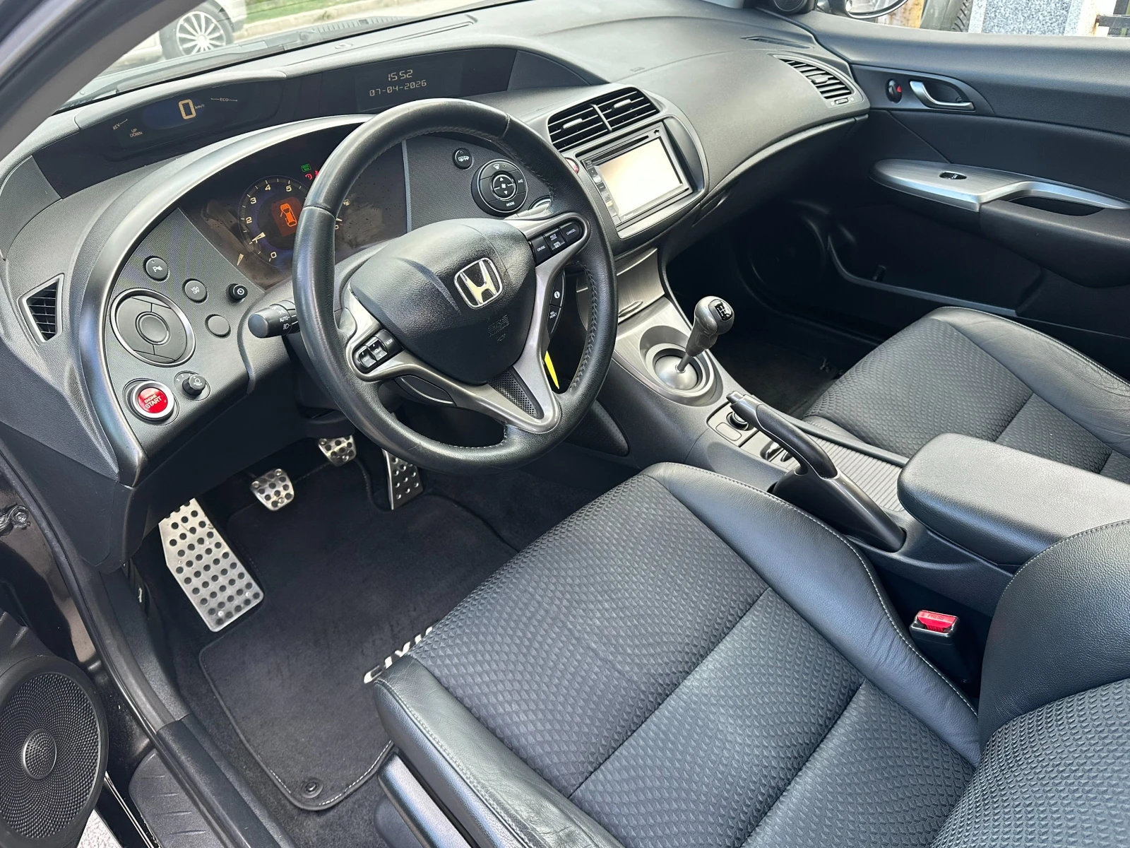 Honda Civic 1.8i-FACELIFT-138000км!!!PDC-НАВИ-КОЖА-ЕURO5-2010g, снимка 8 - Автомобили и джипове - 54140143