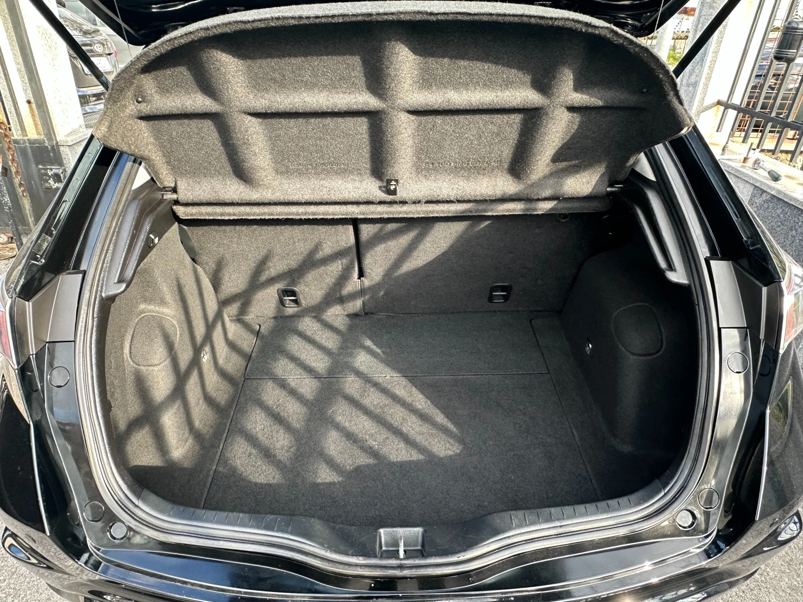 Honda Civic 1.8i-FACELIFT-138000км!!!PDC-НАВИ-КОЖА-ЕURO5-2010g, снимка 13 - Автомобили и джипове - 54140143