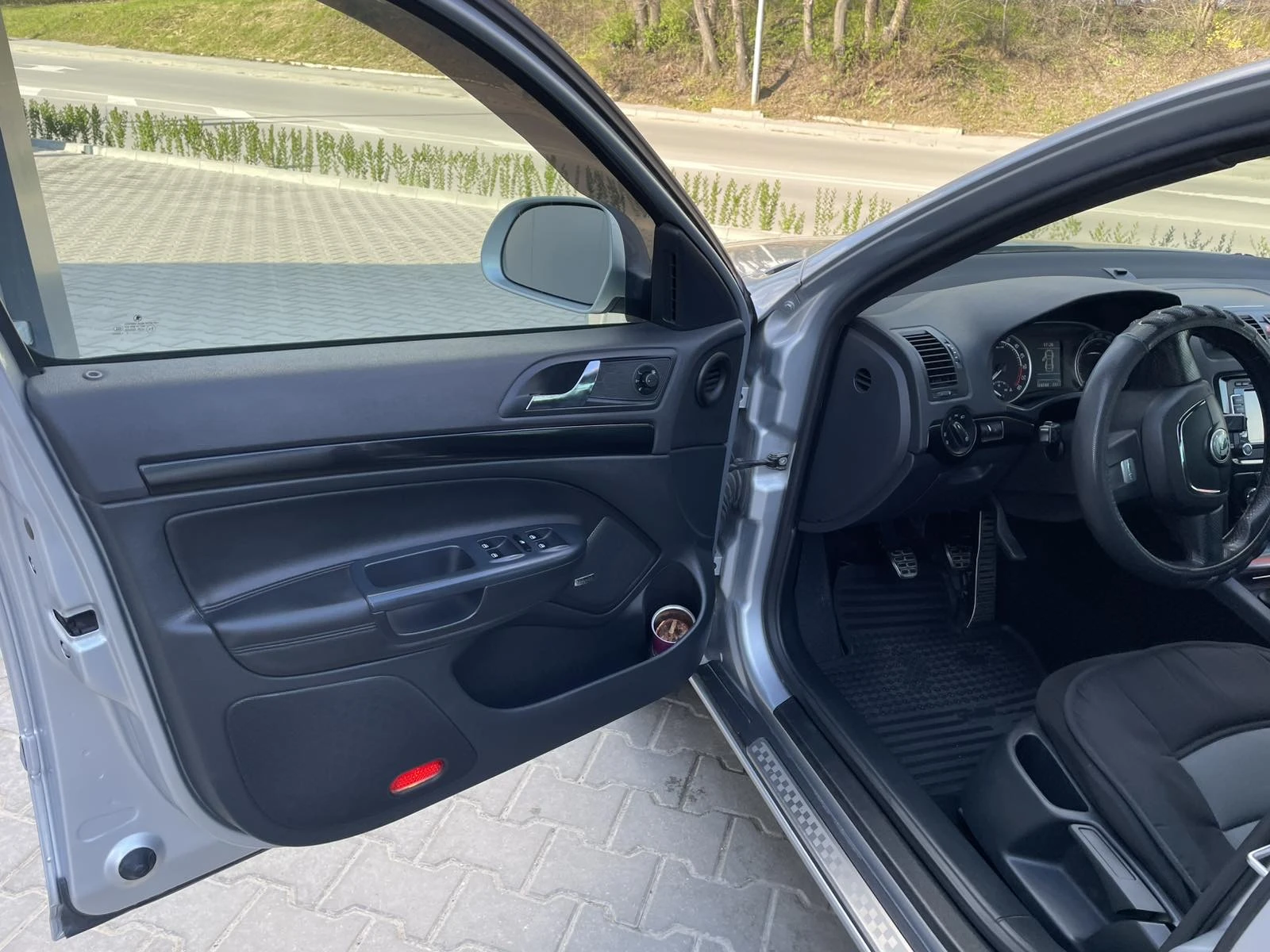 Skoda Octavia 2.0 TDI VRS, снимка 4 - Автомобили и джипове - 54243902