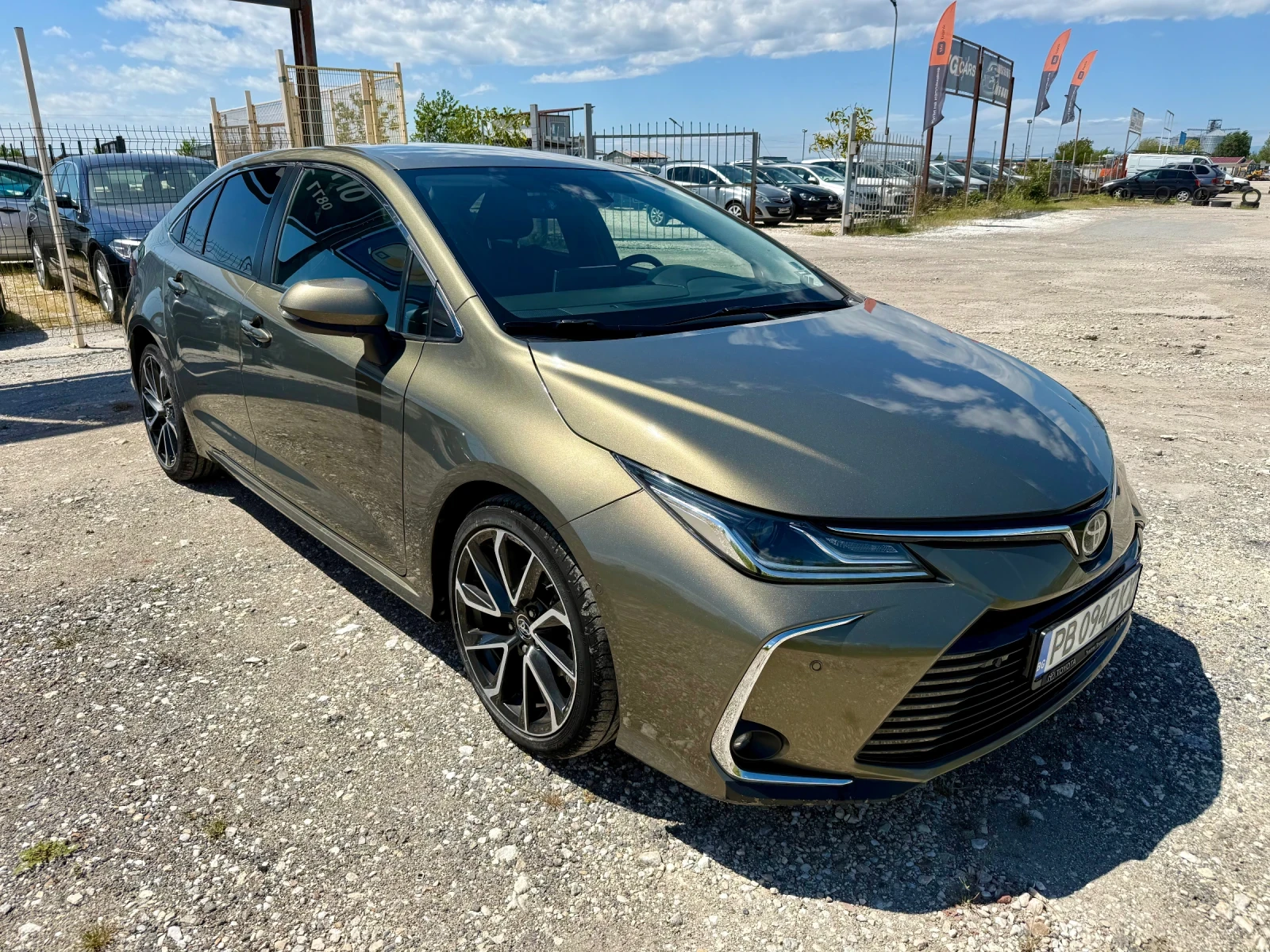 Toyota Corolla 1.6 EXECUTIVE PREMIUM, снимка 2 - Автомобили и джипове - 54546624
