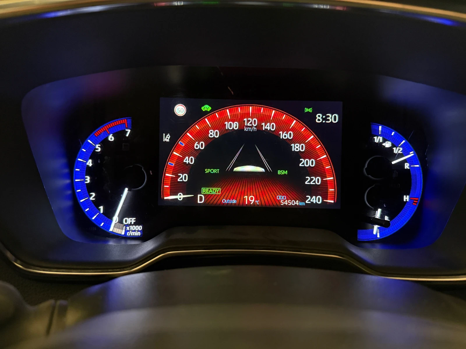 Toyota Corolla 1.8 Hybrid/ Реални КМ/ В Гаранция, снимка 13 - Автомобили и джипове - 54591231