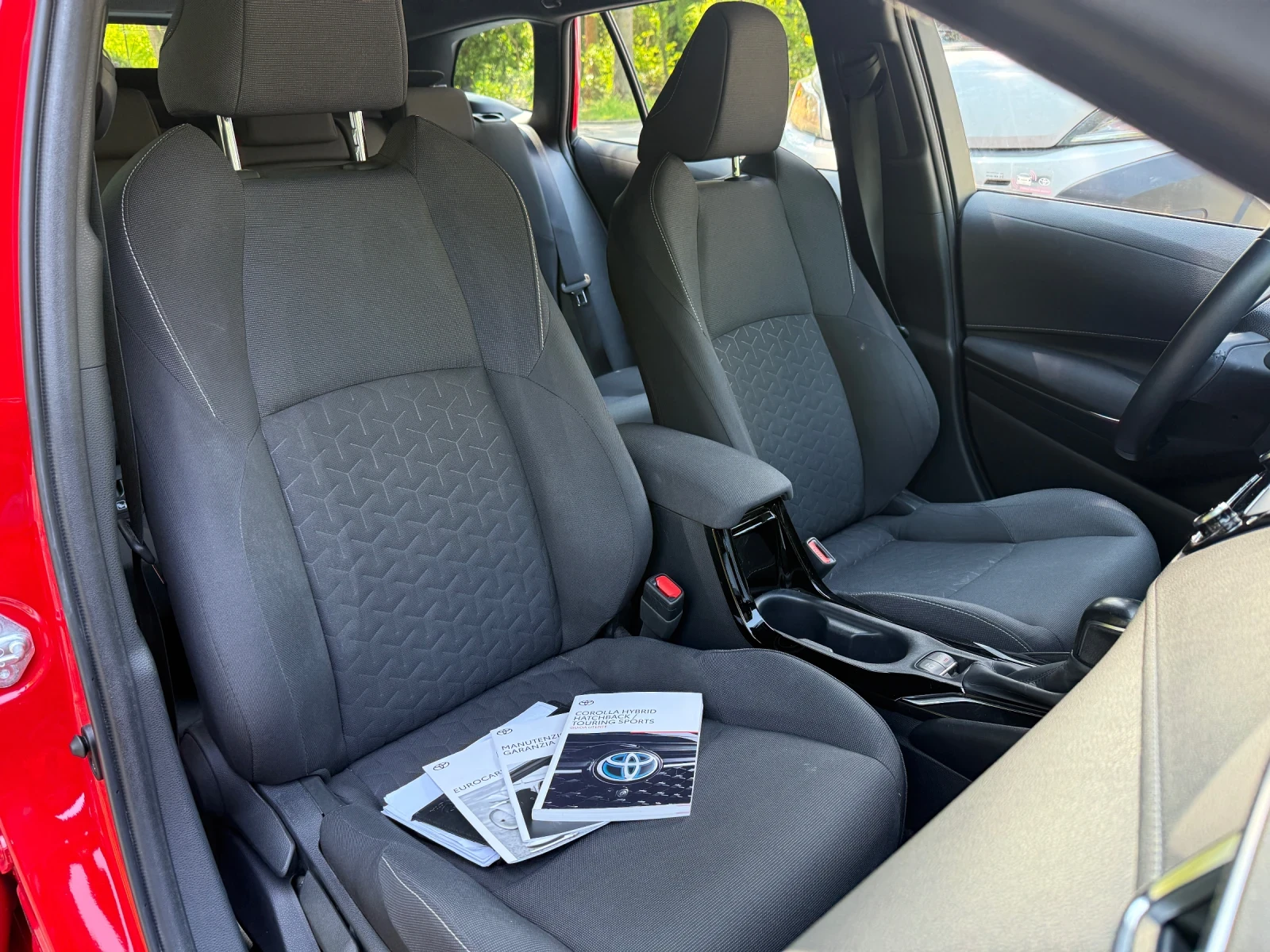 Toyota Corolla 1.8 Hybrid/ ������ ��/ Toyota Warranty  | Mobile.bg � ����������� 11