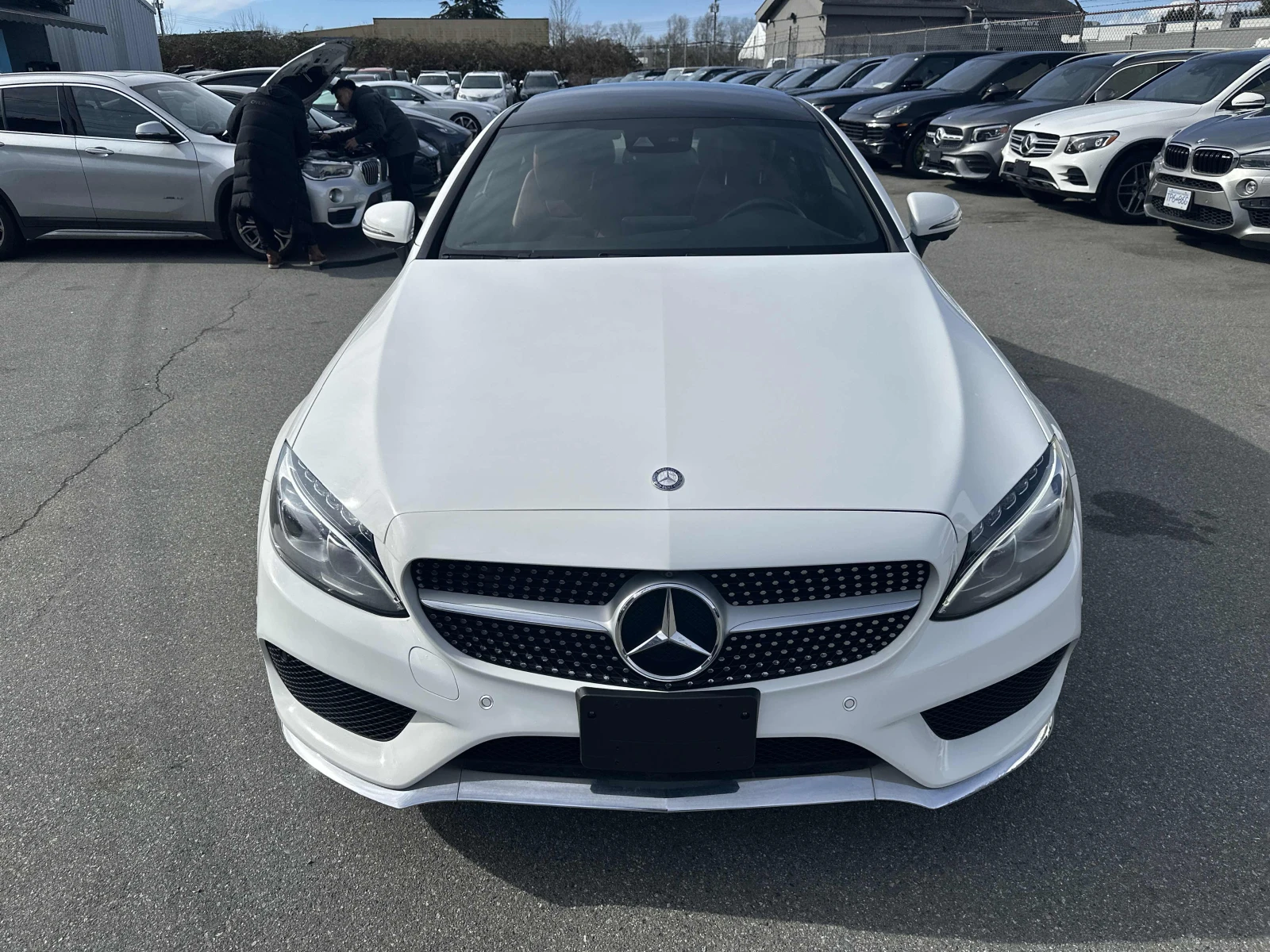 Mercedes-Benz C 300 AMG-pkg| Burmester| AirMatic| 360| Пано, снимка 2 - Автомобили и джипове - 54618918