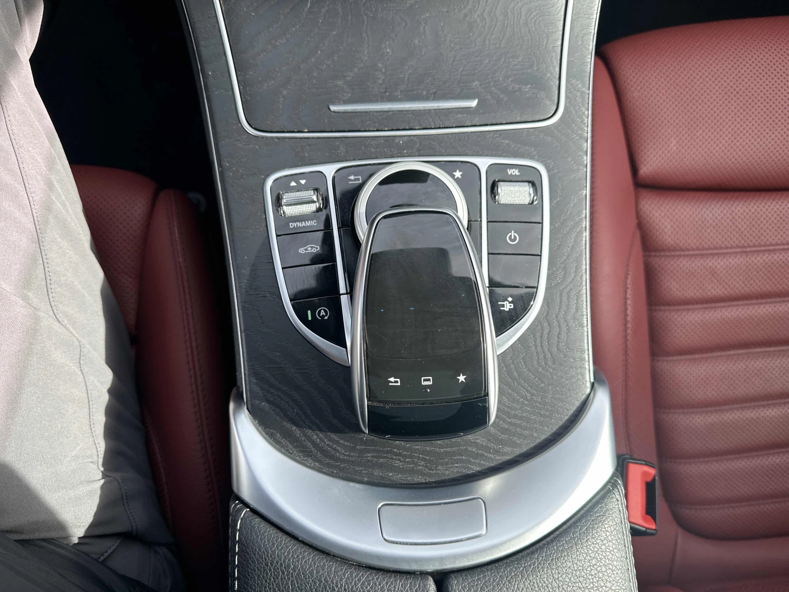 Mercedes-Benz C 300 AMG-pkg| Burmester| AirMatic| 360| Пано, снимка 9 - Автомобили и джипове - 54618918