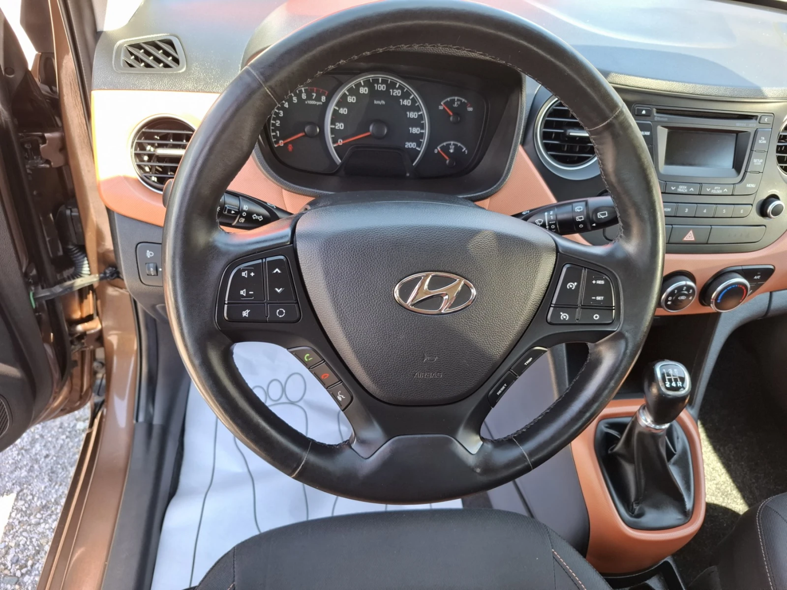 Hyundai I10 1.0* 109687к.м.* LED* Подгрев* EURO6* Автопилот, снимка 9 - Автомобили и джипове - 54667269