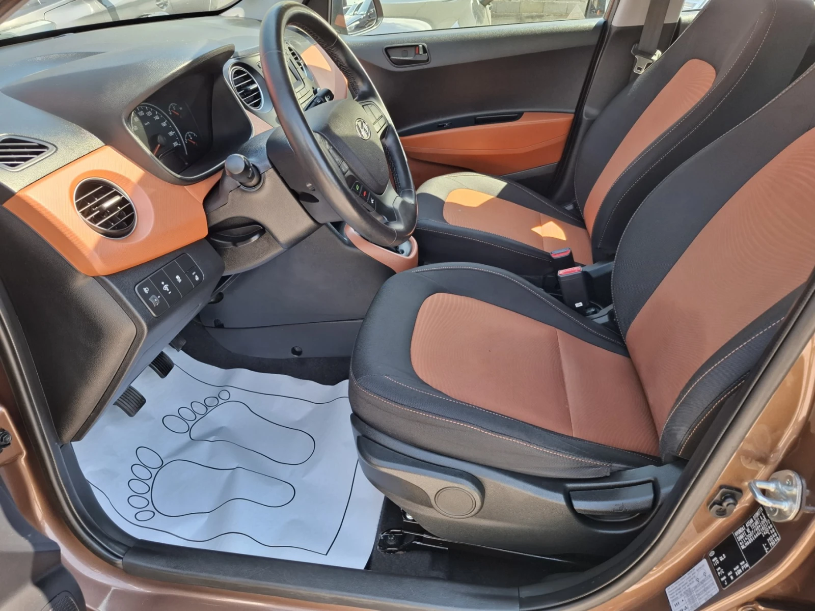 Hyundai I10 1.0* 109687к.м.* LED* Подгрев* EURO6* Автопилот, снимка 6 - Автомобили и джипове - 54667269