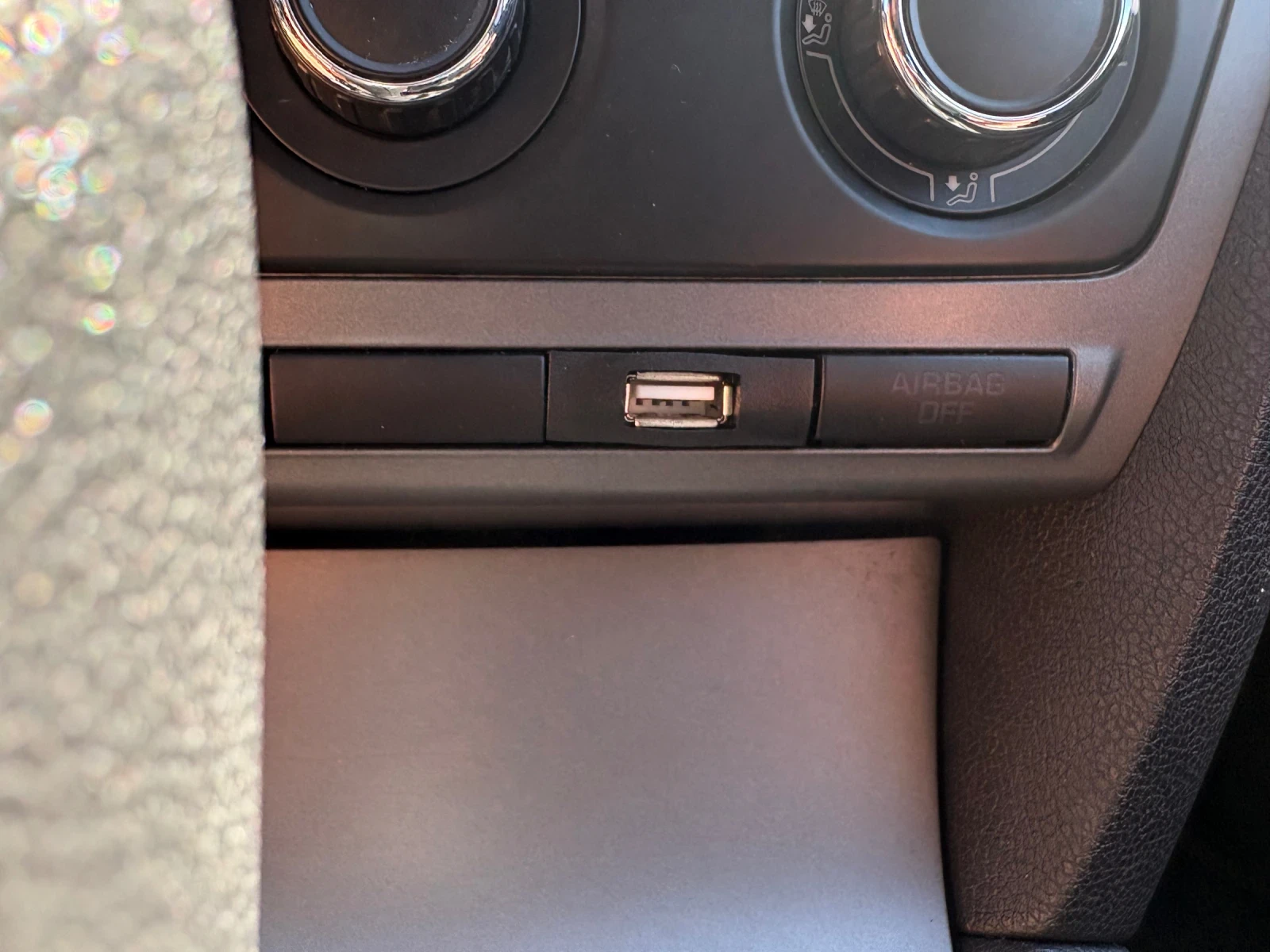Skoda Octavia 1.6TDI NAVI BLUETOOTH , снимка 12 - Автомобили и джипове - 54718082