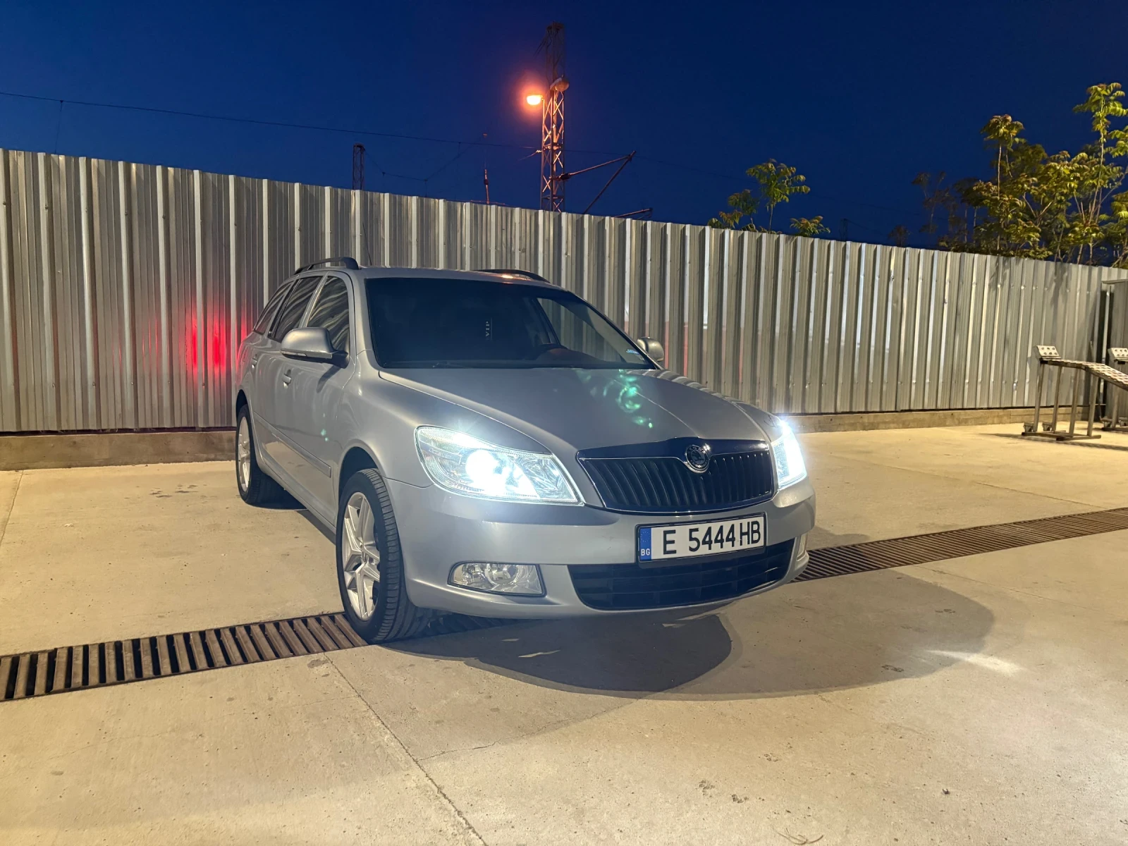 Skoda Octavia 1.6TDI NAVI BLUETOOTH , снимка 15 - Автомобили и джипове - 54718082