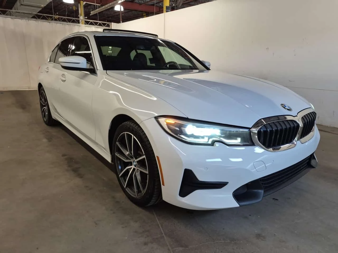BMW 330 * XDRIVE * CARFAX * АВТОКРЕДИТ * , снимка 2 - Автомобили и джипове - 54847840
