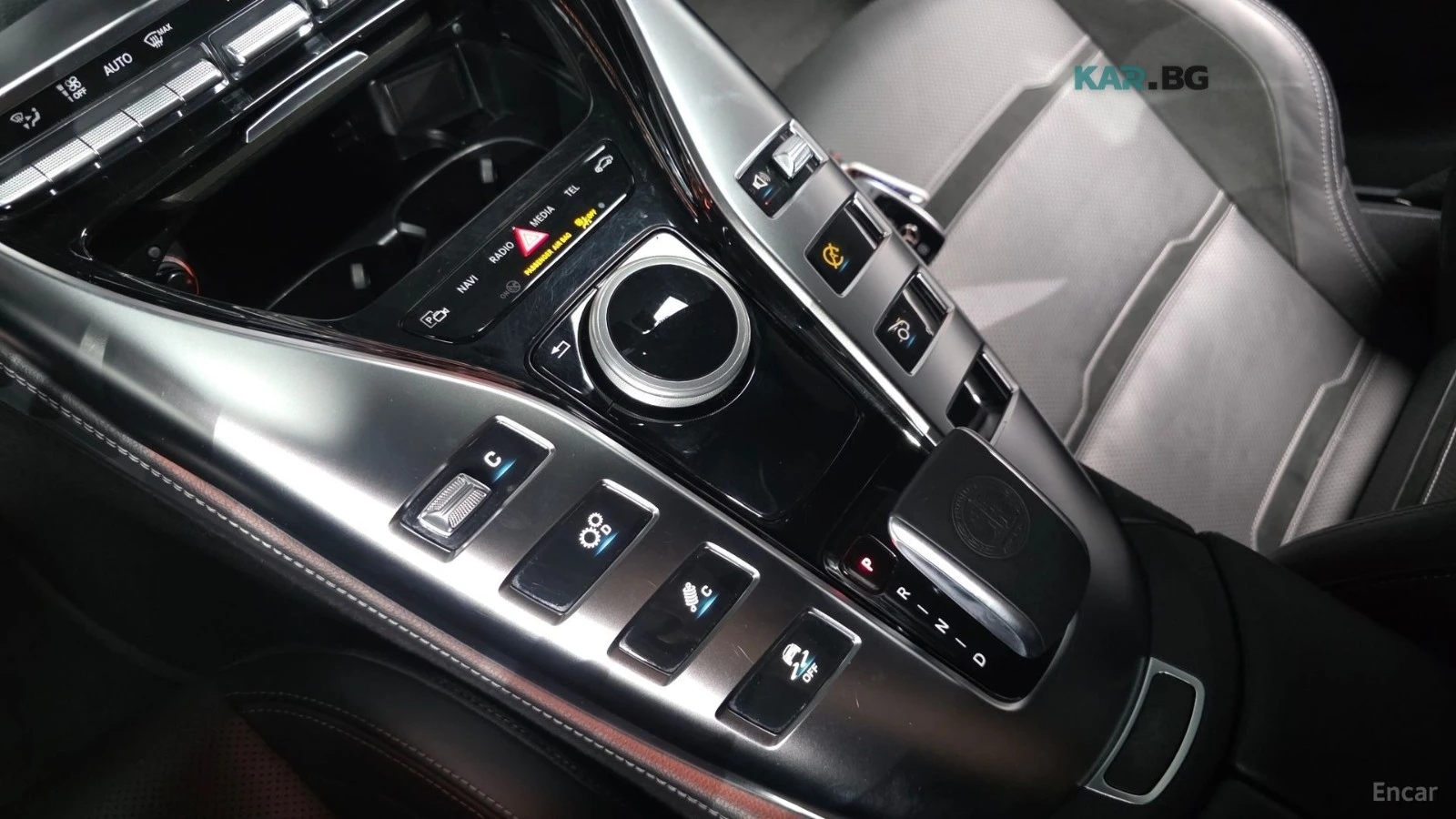 Mercedes-Benz AMG GT 43* 4MATIC* ПОДГРЕВ* ОБДУХВАНЕ* DISTRONIC* 360* , снимка 12 - Автомобили и джипове - 54863667