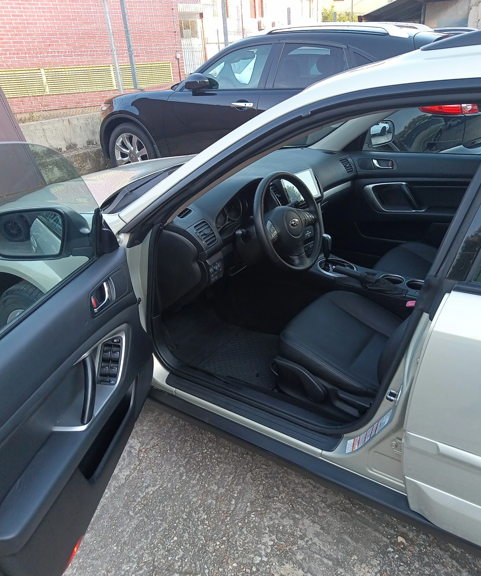 Subaru Outback 2.5i - AWD, снимка 6 - Автомобили и джипове - 55084021