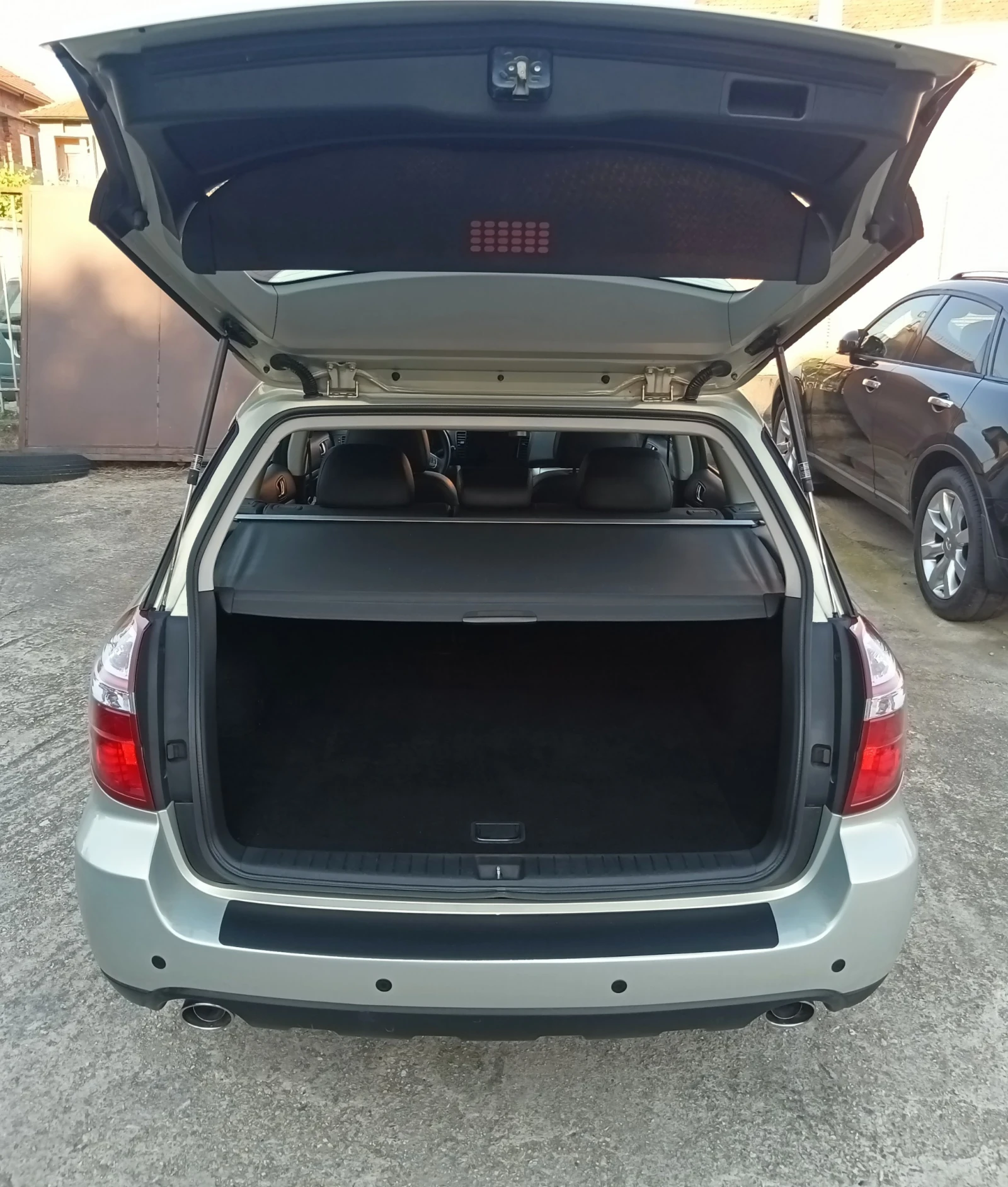 Subaru Outback 2.5i - AWD, снимка 10 - Автомобили и джипове - 55084021