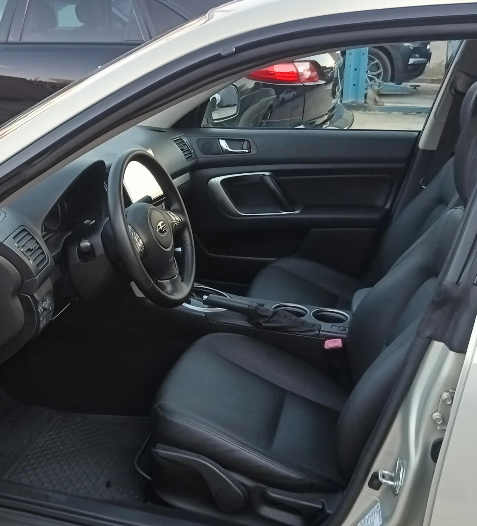 Subaru Outback 2.5i - AWD, снимка 7 - Автомобили и джипове - 55084021