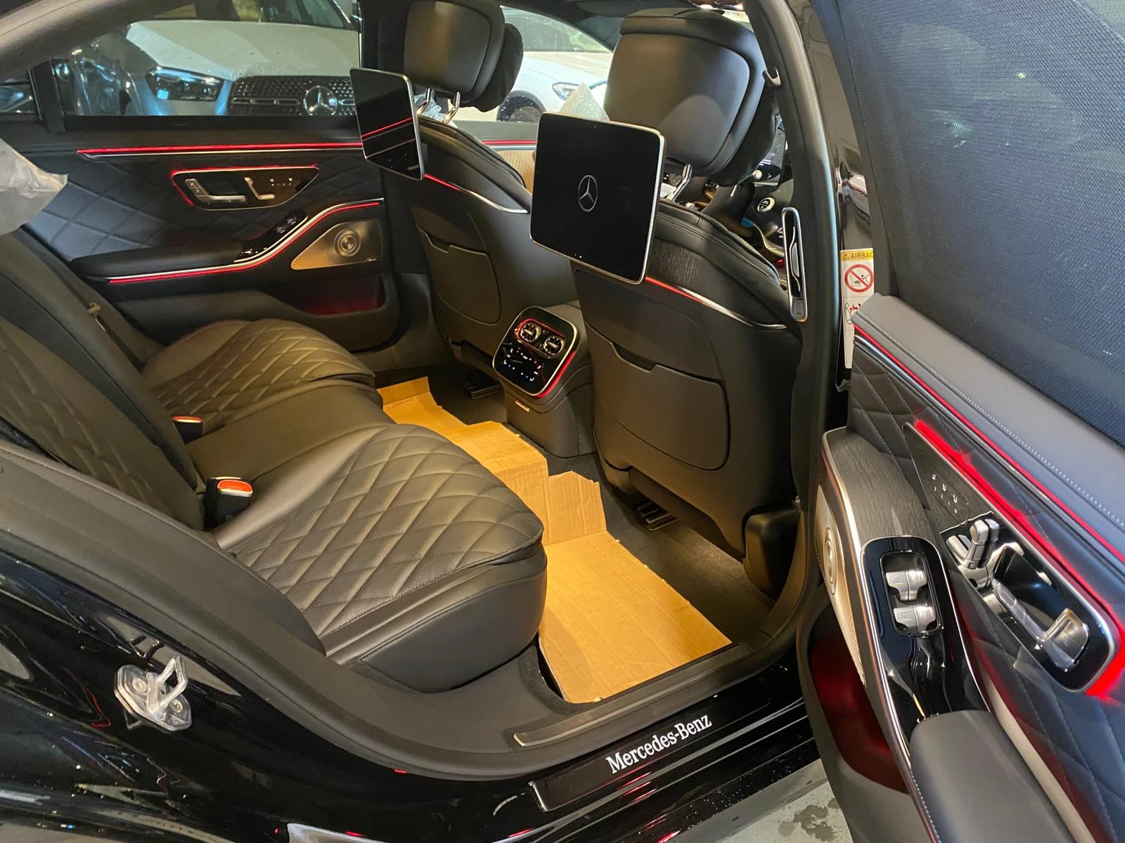Mercedes-Benz S 450  d 4MATIC Long AMG Line Plus NEW !!! НАЛИЧНА !!!, снимка 10 - Автомобили и джипове - 55889442