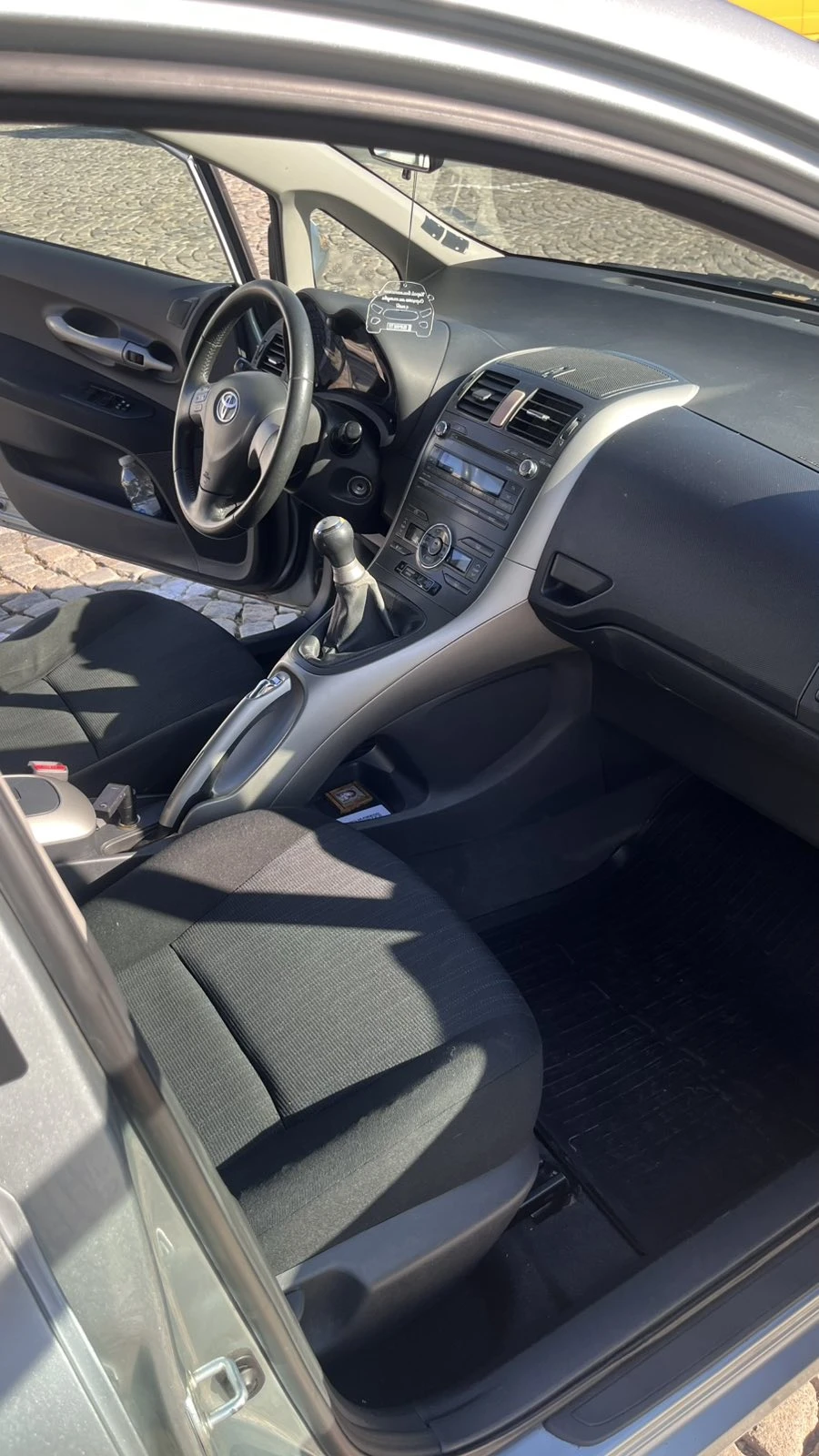 Toyota Auris, снимка 10 - Автомобили и джипове - 55952548