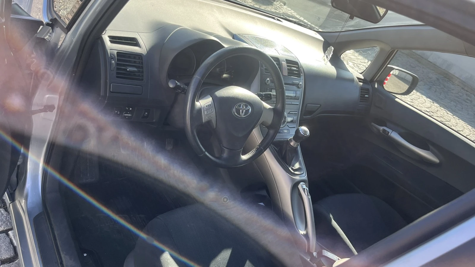 Toyota Auris, снимка 13 - Автомобили и джипове - 55952548