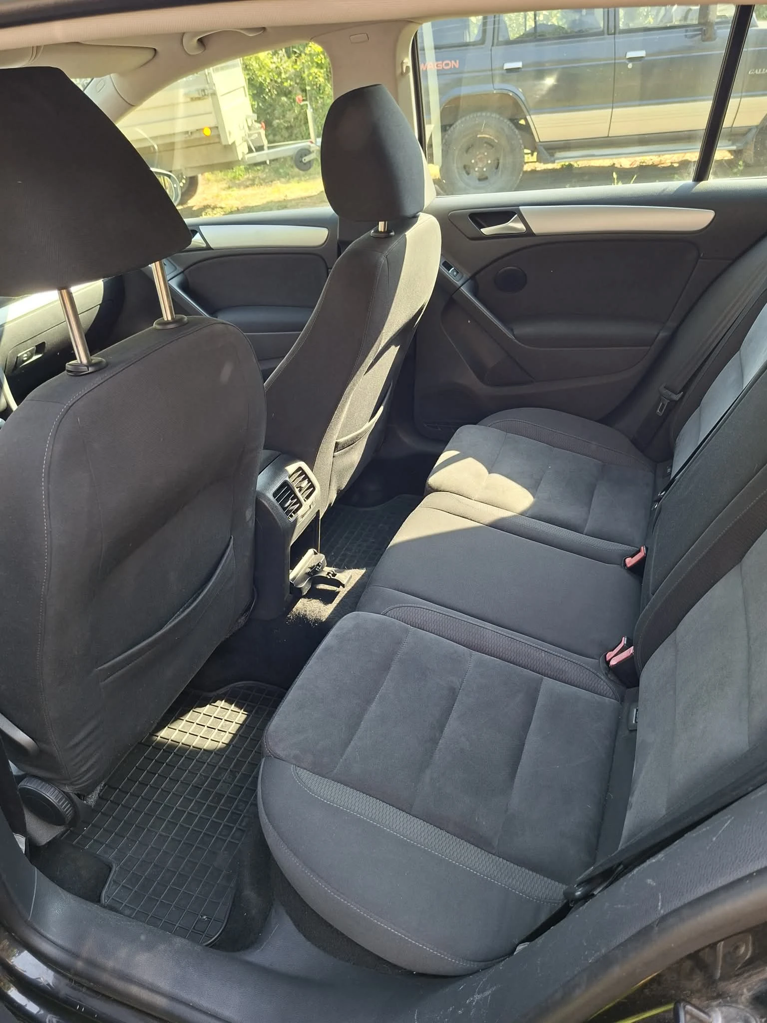 VW Golf 1.6 D HIGHLINE, снимка 9 - Автомобили и джипове - 56022745