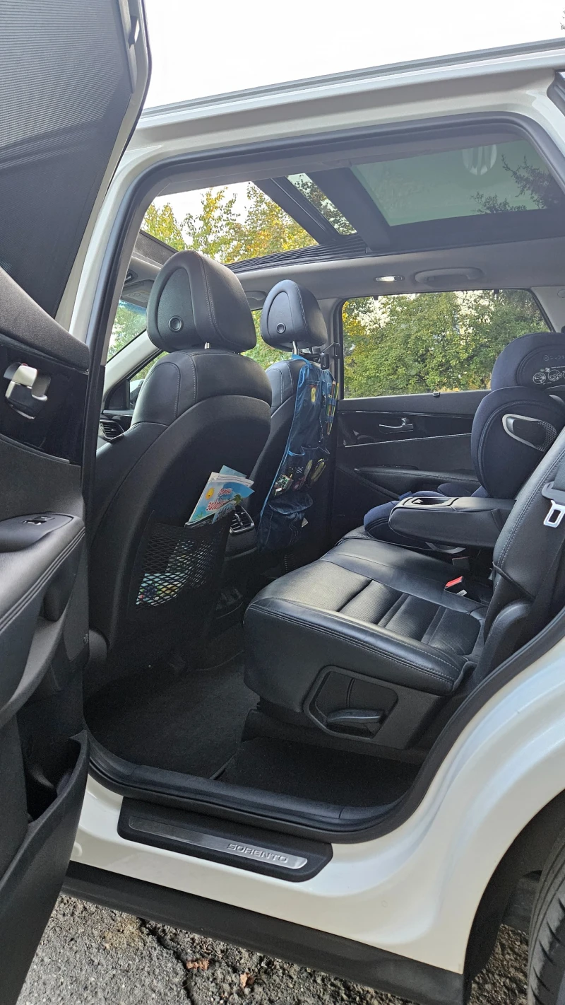 Kia Sorento 2.2 CDTI * CARPLAY* , снимка 11 - Автомобили и джипове - 47879997