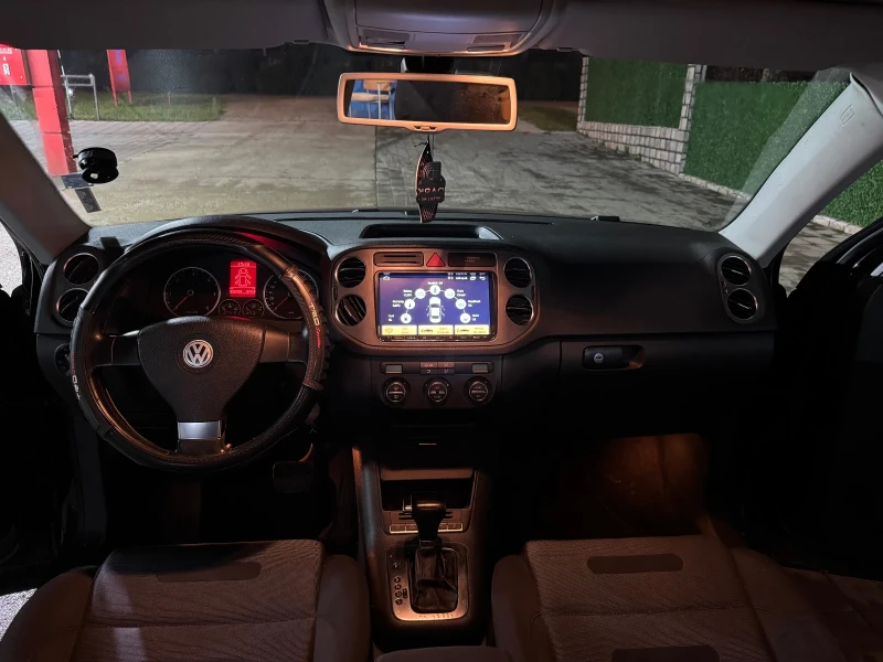 VW Tiguan 4Motion / 2.0 TDI / 140 к.с /  NAVI / PARKTRONIC /, снимка 17 - Автомобили и джипове - 52733726