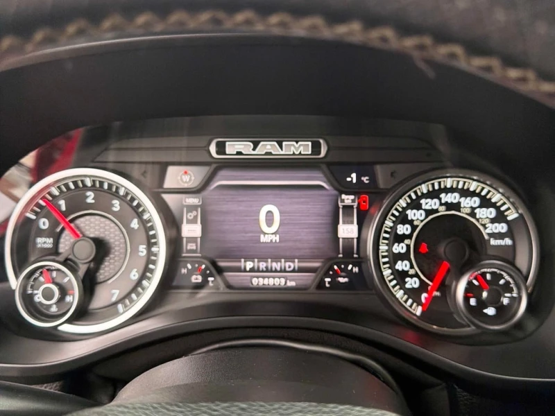 Dodge RAM 1500 * Sport * CARFAX * БЕЗ ПЪРВОНАЧАЛНА ВНОСКА, снимка 8 - Автомобили и джипове - 52891091