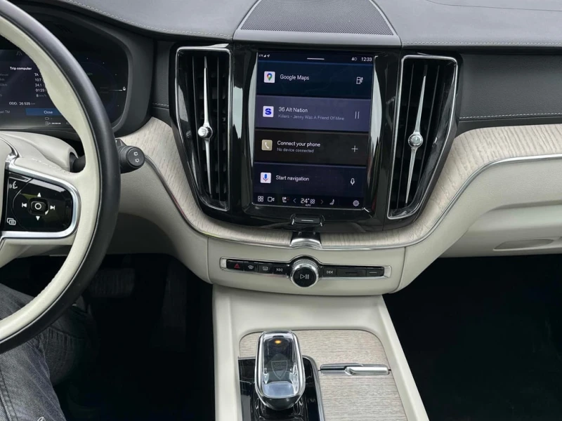 Volvo XC60 | Inscription| B&W| HEAD-UP| AWD+ ГУМИ С ДЖАНТИ, снимка 8 - Автомобили и джипове - 53453233